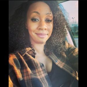 Meet your Posher, Lanica